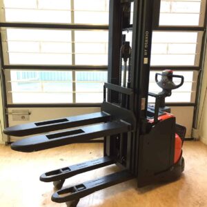 Begagnad ledstaplare BT SWE120L