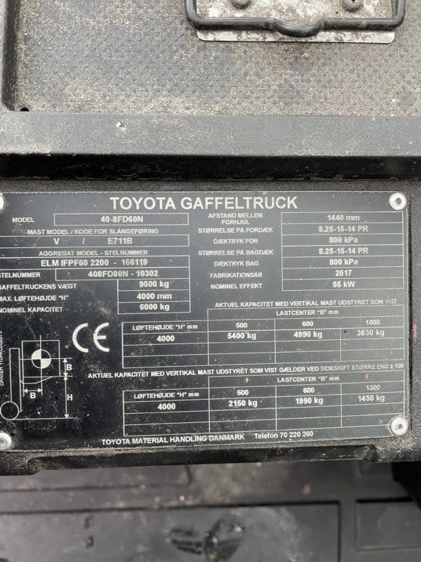 Begagnad dieseltruck 6-ton Toyota 8FD60N