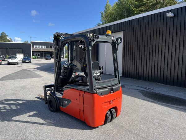 Linde E18-02 begagnad eltruck