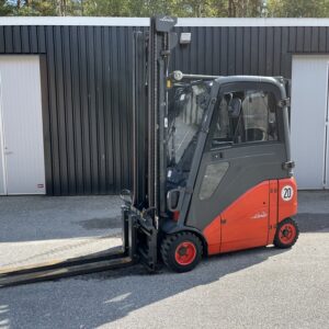 Begagnad motviktstruck Linde E20
