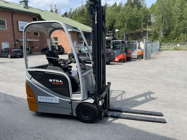 Begagnad motviktstruck Still RX