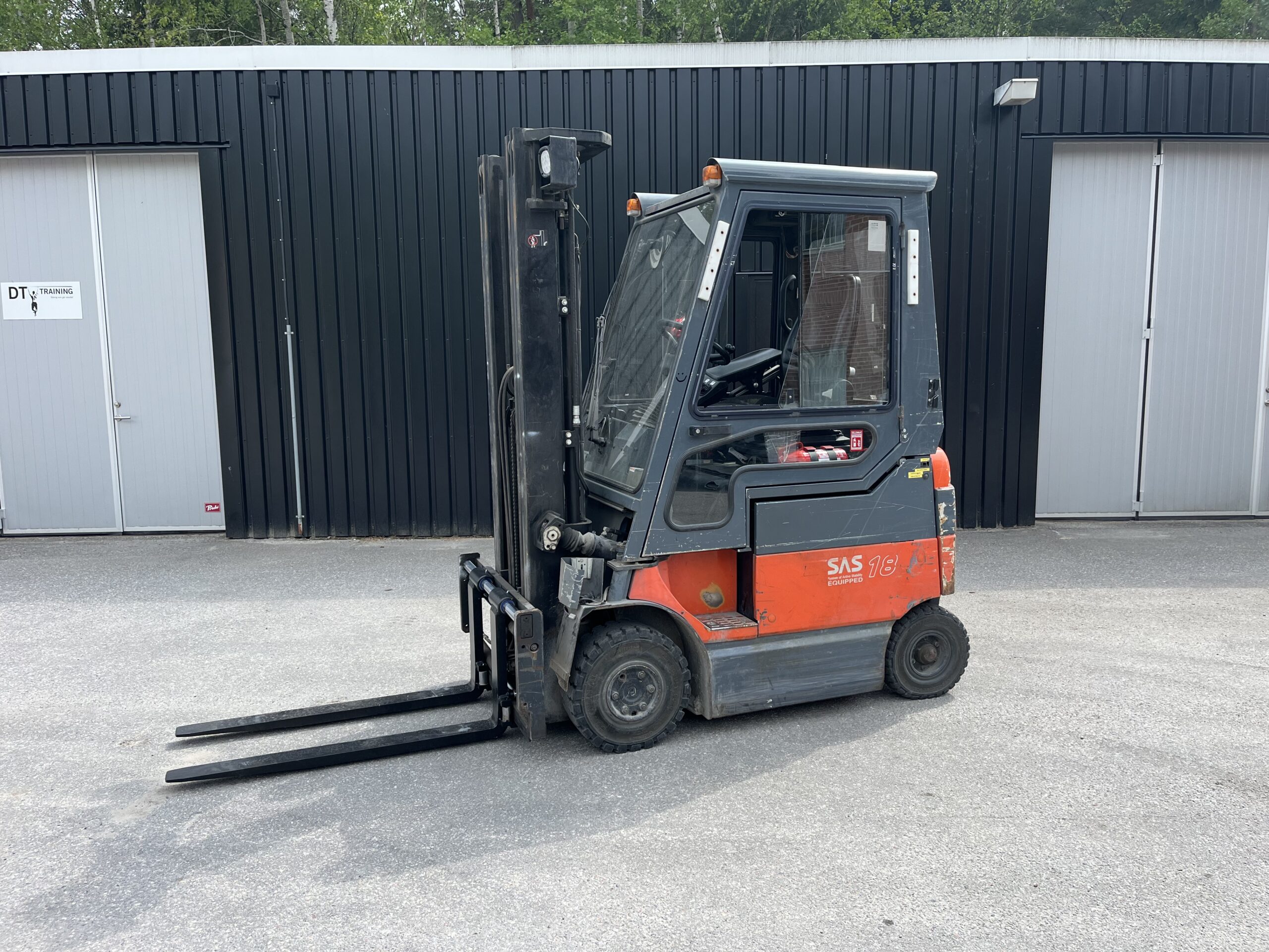 Begagnad motviktstruck Toyota 7FBMF18
