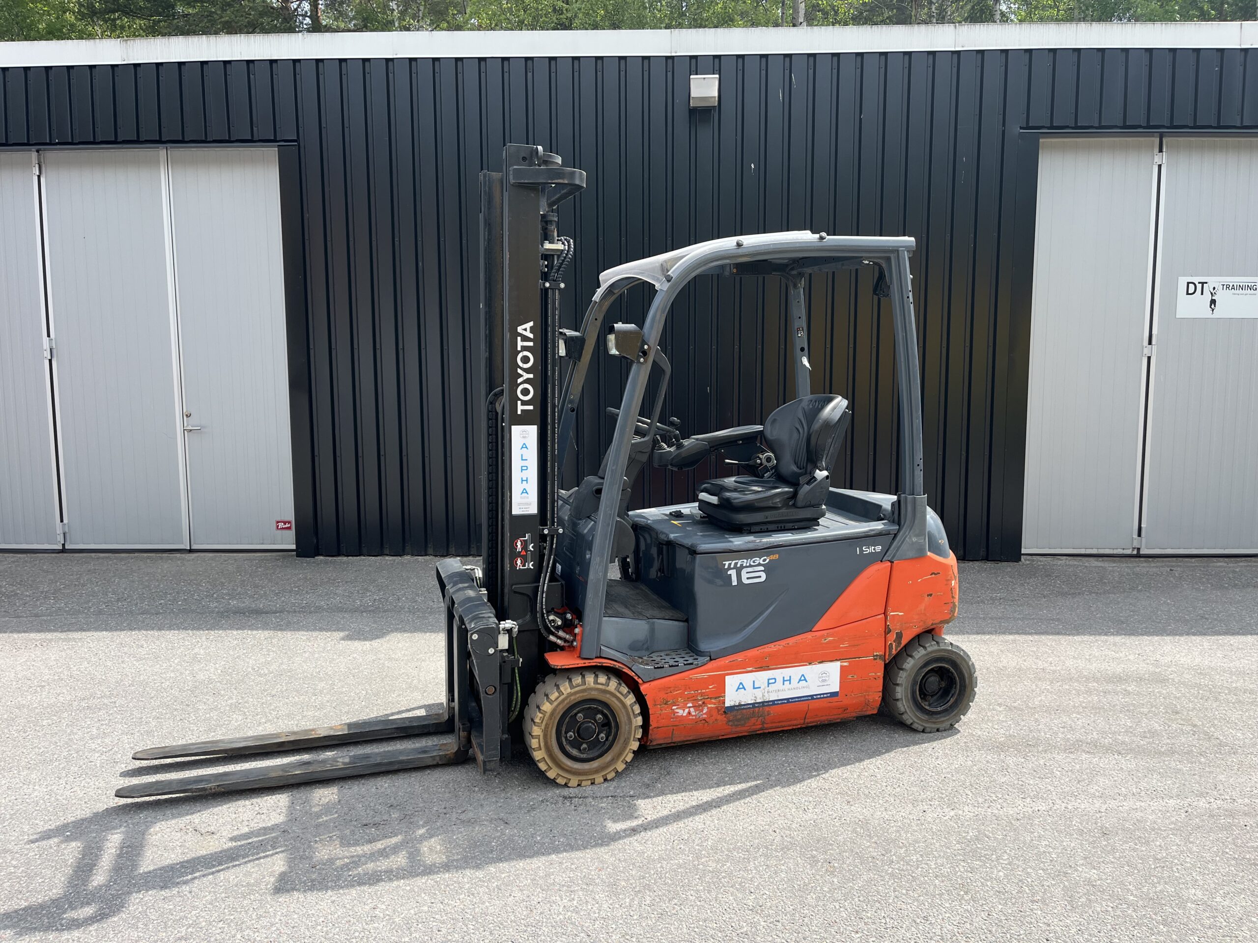 TOYOTA 8FBMT16 BEGAGNAD ELTRUCK