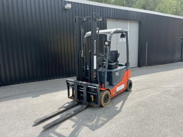 TOYOTA 8FBMT16 BEGAGNAD ELTRUCK