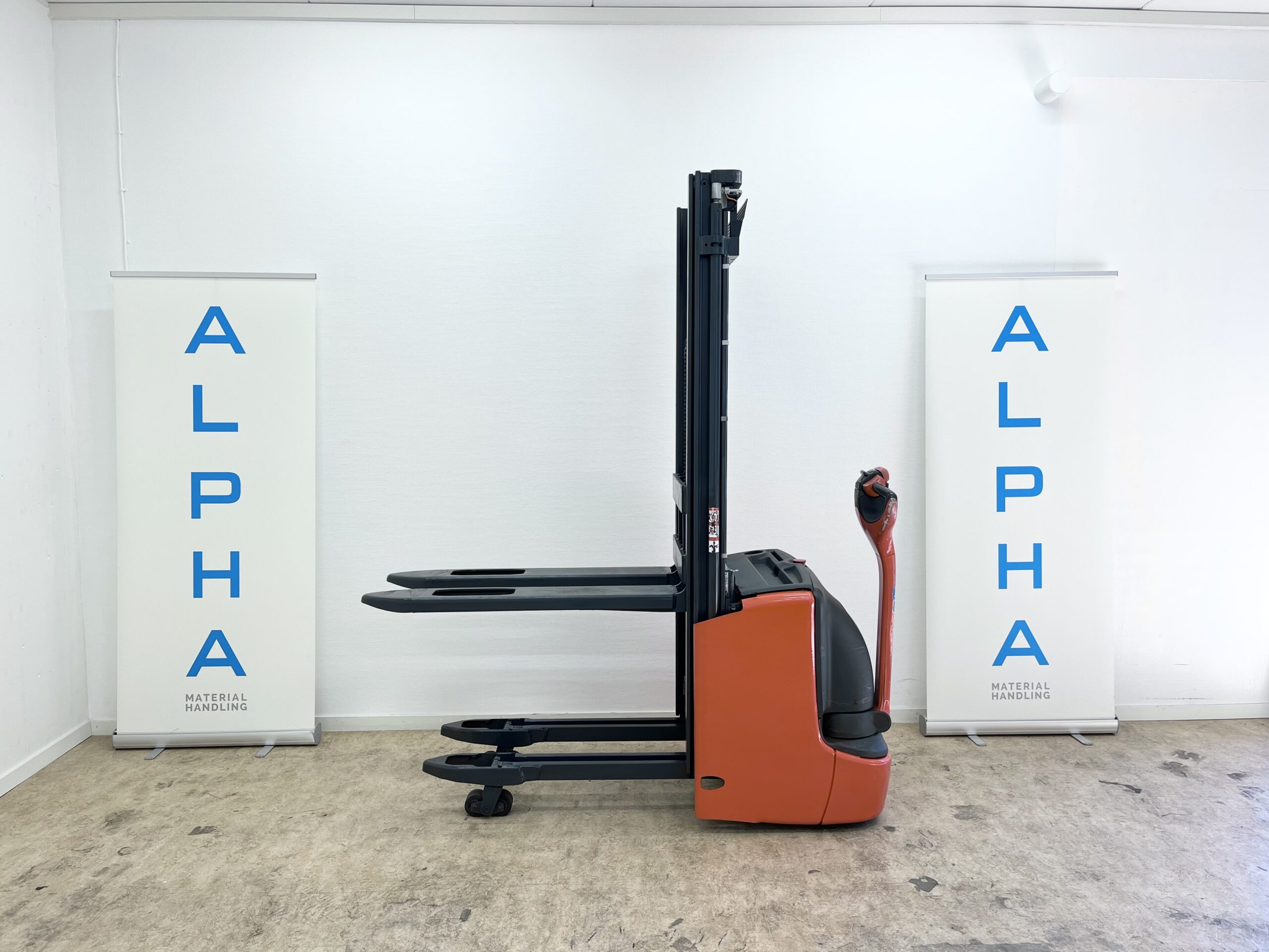 Begagnad Ledstaplare Linde L12i