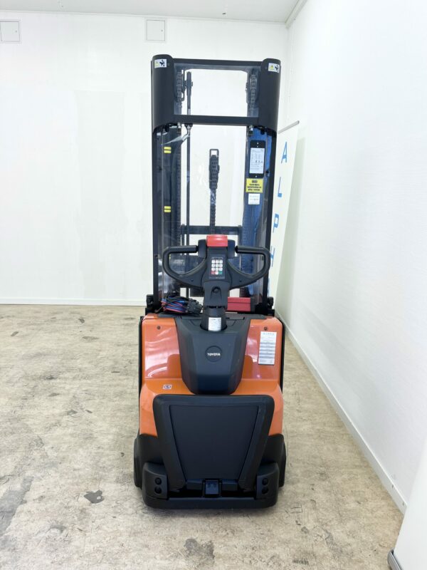 Begagnad Ledstaplare BT SWE120L