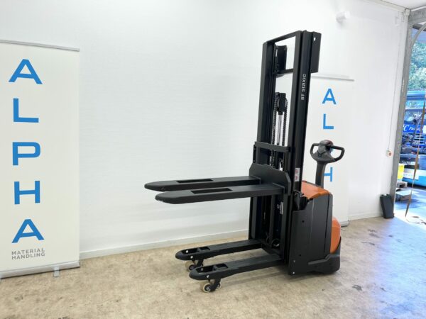 Begagnad Ledstaplare BT SWE120L