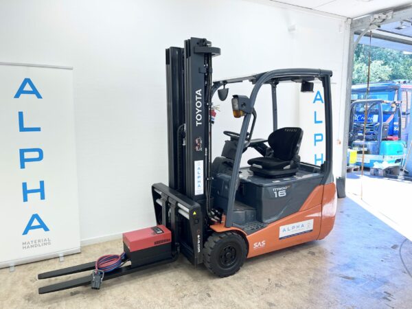 Begagnad motviktstruck Toyota 8FBET16