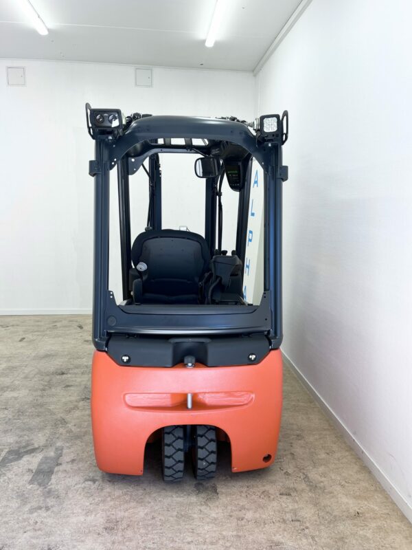 Begagnad motviktstruck Linde E16