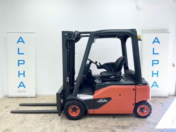Begagnad motviktstruck Linde E20