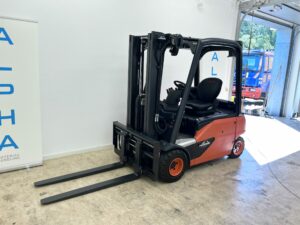 Begagnad motviktstruck Linde E20