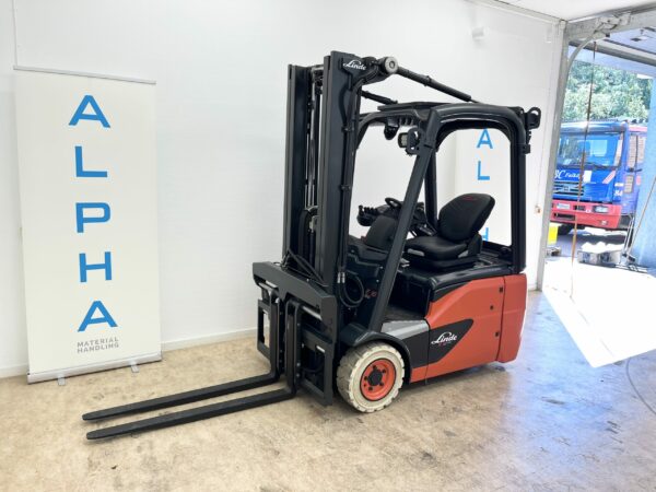 Begagnad motviktstruck Linde E16