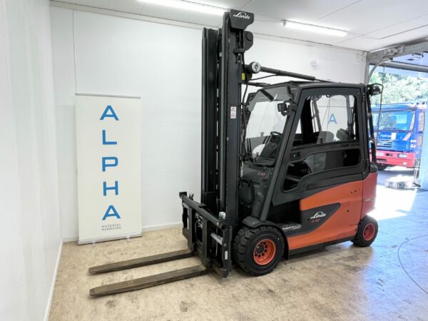 Begagnad motviktstruck Linde E30