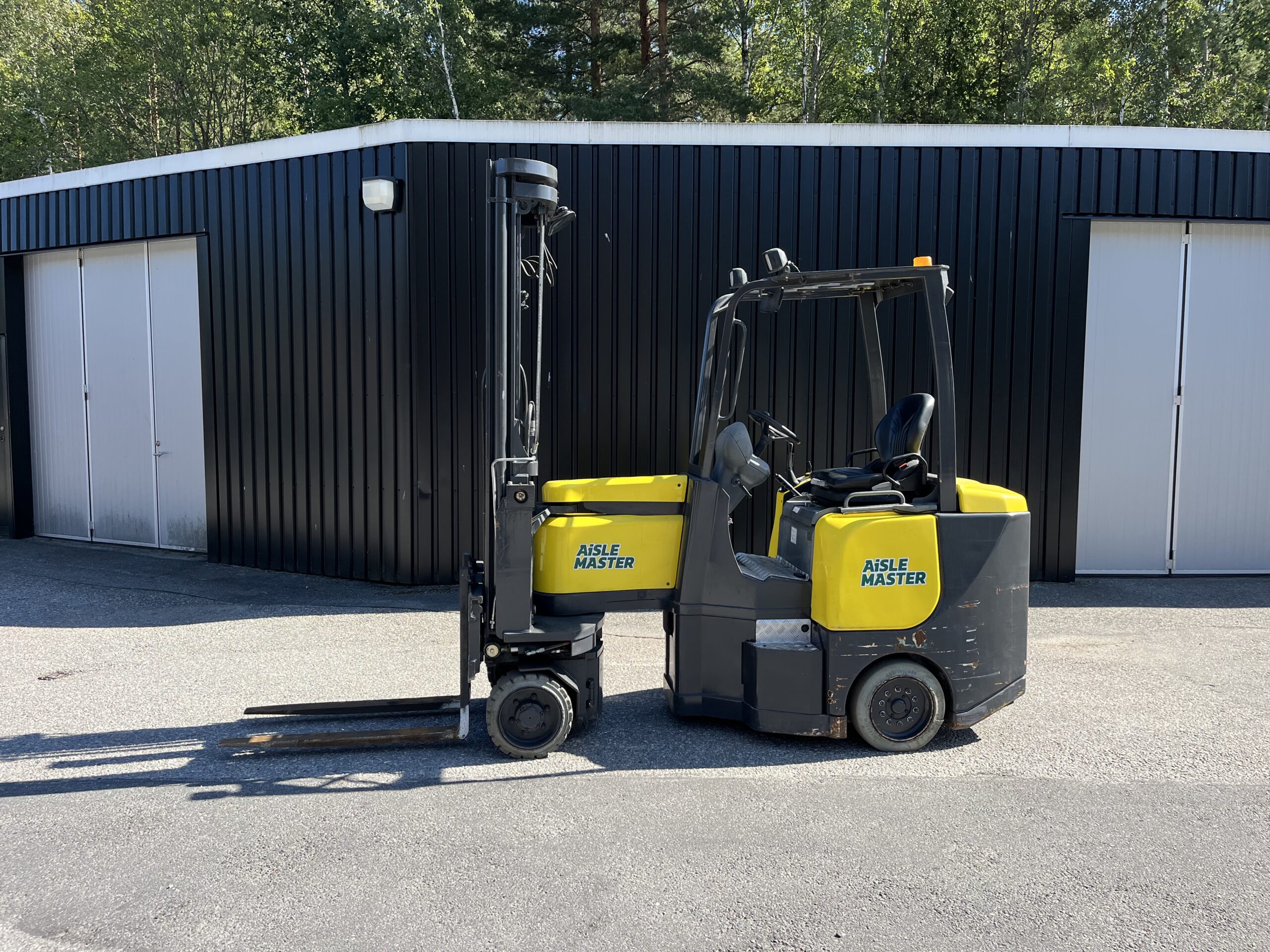 Begagnad smalgångstruck