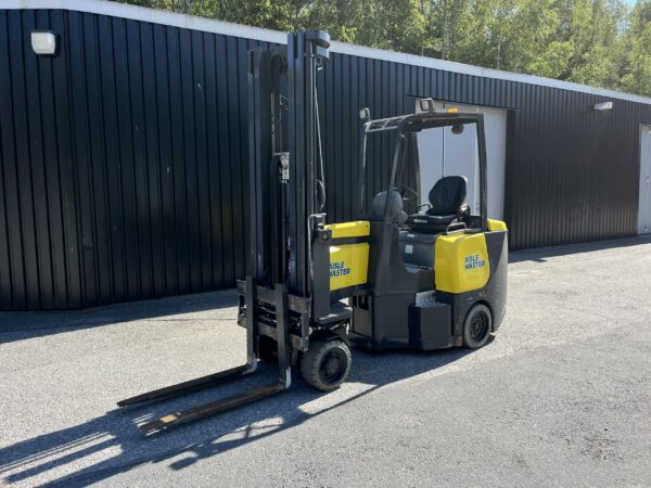 Begagnad smalgångstruck