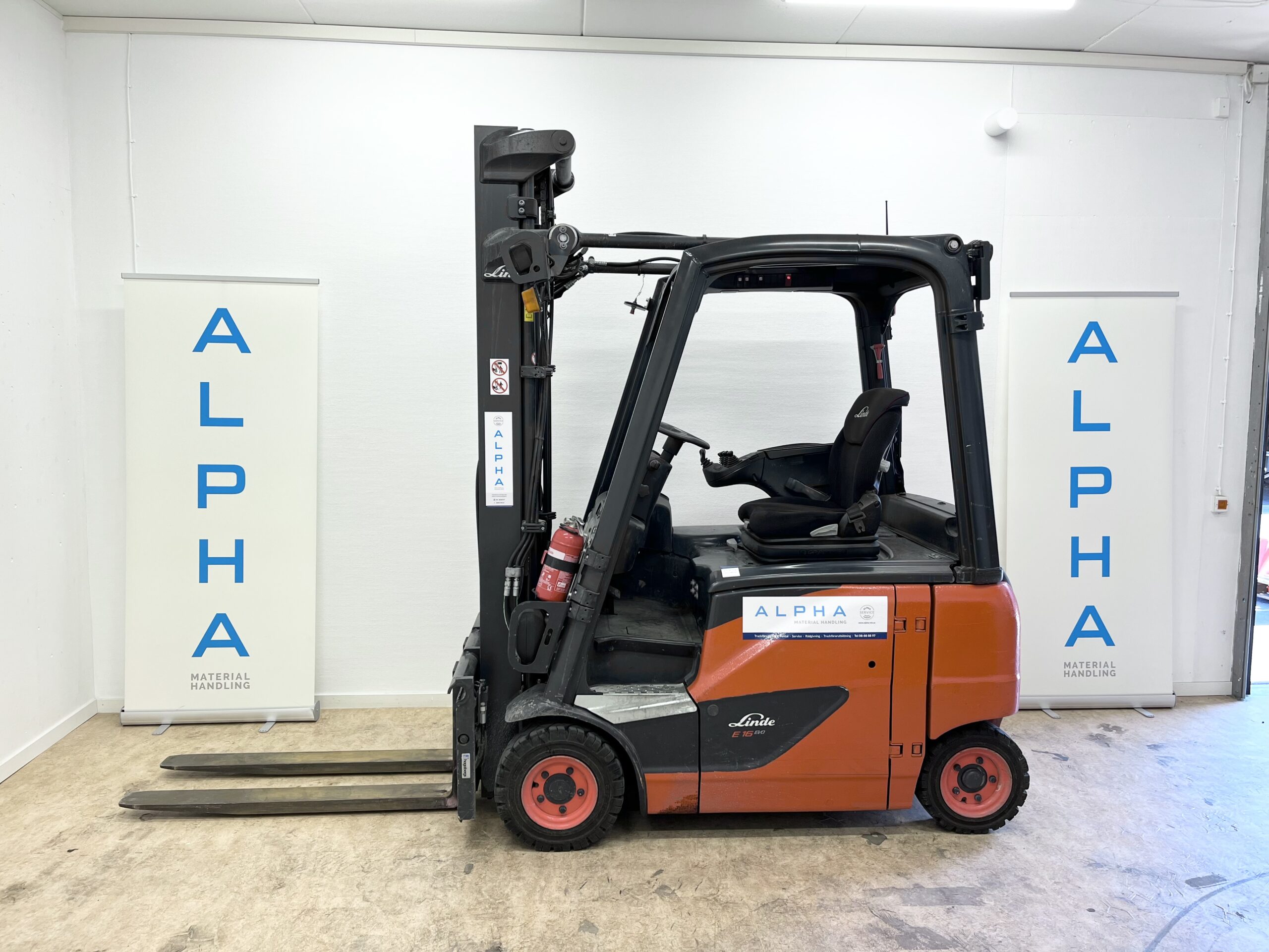 Begagnad motviktstruck Linde E16