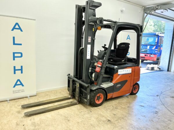 Begagnad motviktstruck Linde E16