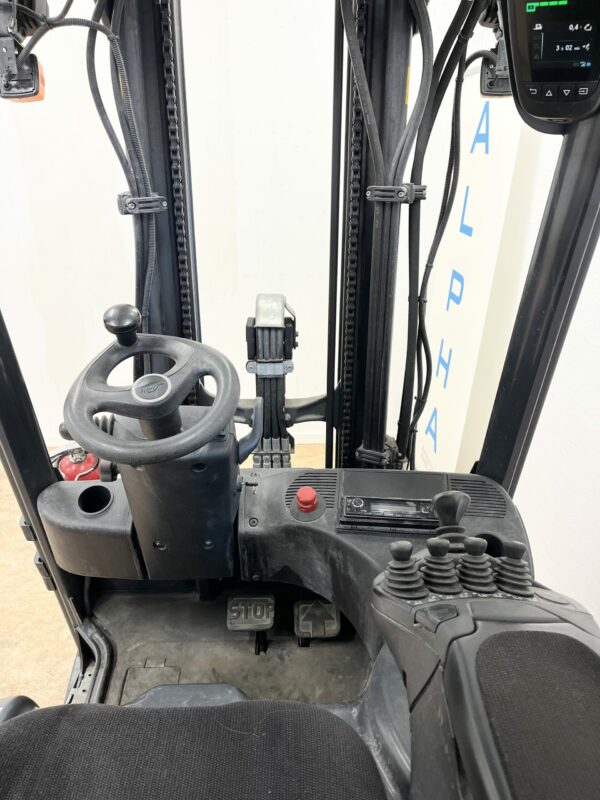Begagnad motviktstruck Linde E16