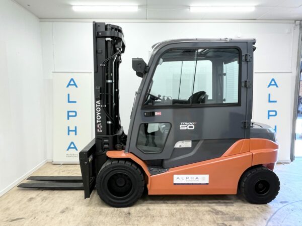 Begagnad motviktstruck Toyota 8FBMT50