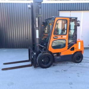 Begagnad dieseltruck Doosan D35C-5