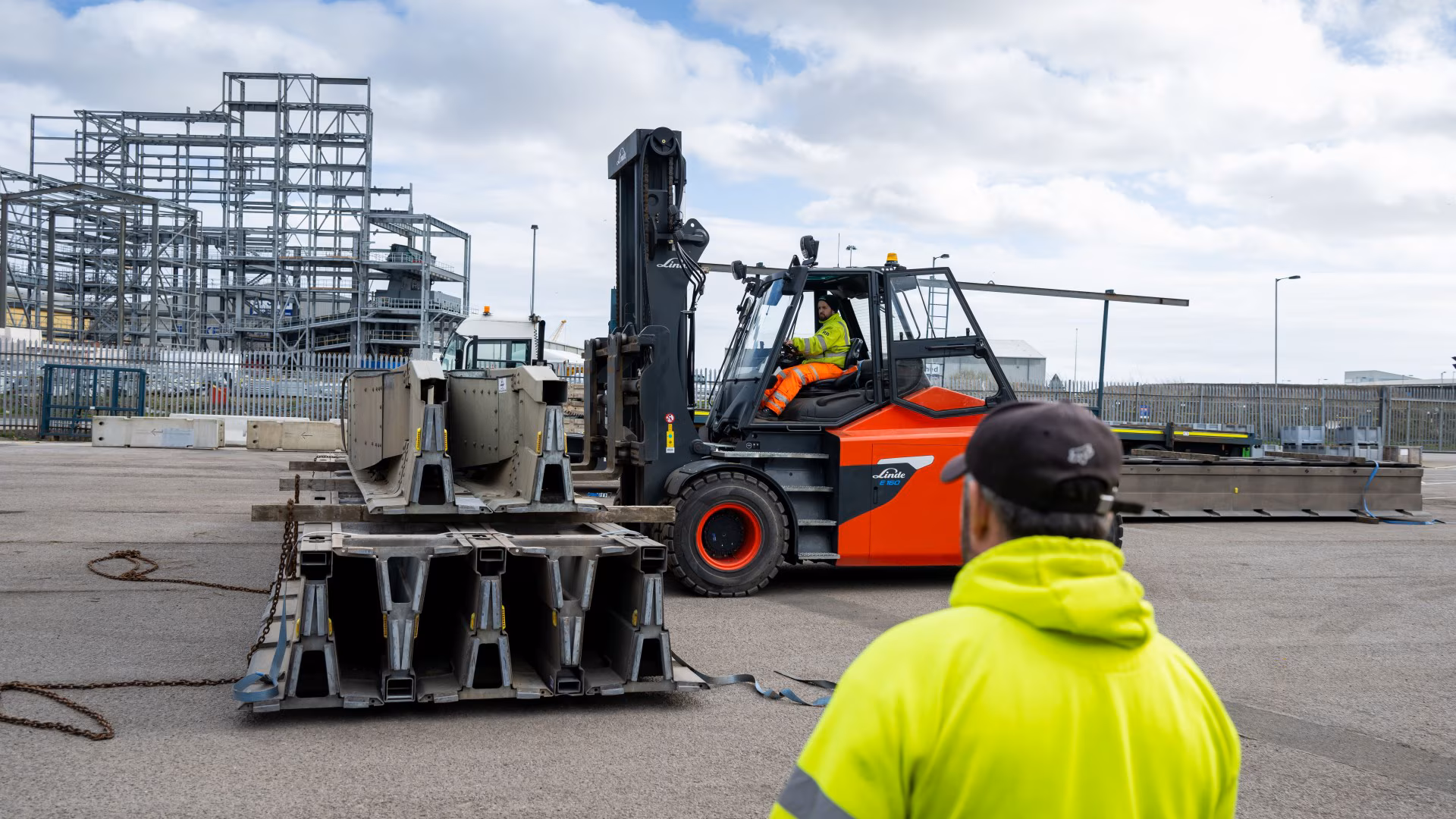 Dags att gå över till el – även för de tunga lyften? 1 Linde Eltruck
